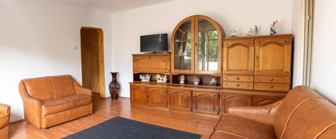 Family-Friendly Apartment Oradea Exteriér fotografie